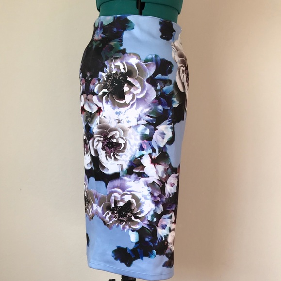 SOLDStunning vintage floral skirt sz S - Picture 7 of 8